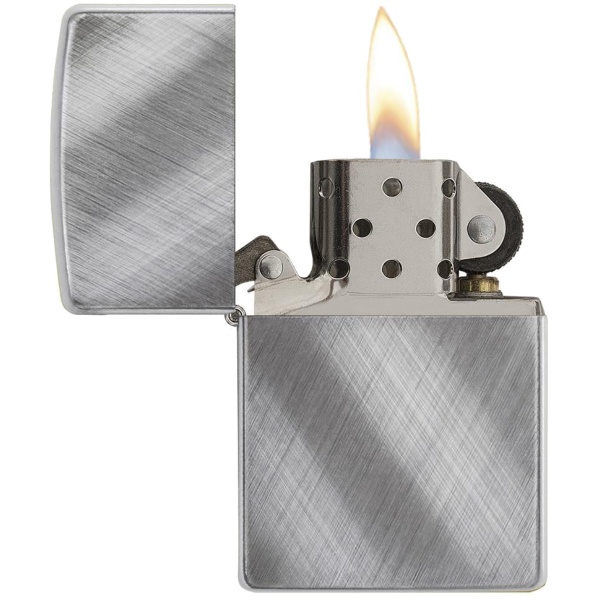zazhigalka-benzinovaya-zippo-28182-classic-brushed-chrome-diagonal-weave 2