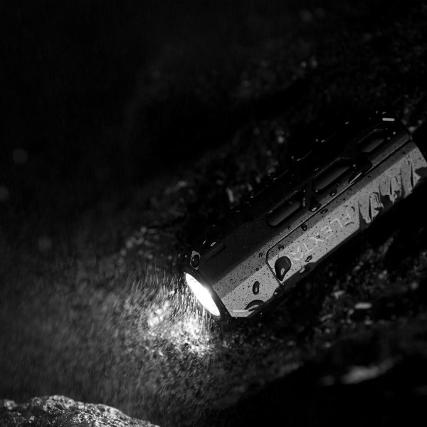 fonar-kempingovyj-flextail-zero-flash-light-silver 3